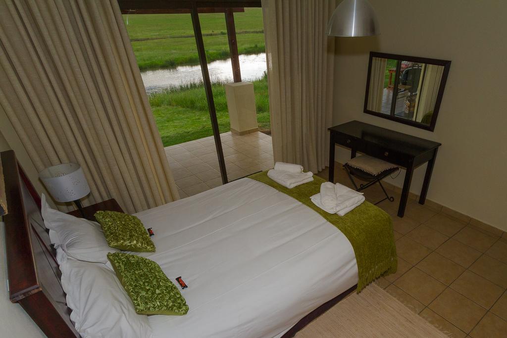 Forellenhof Guest Farm Wakkerstroom Exteriör bild