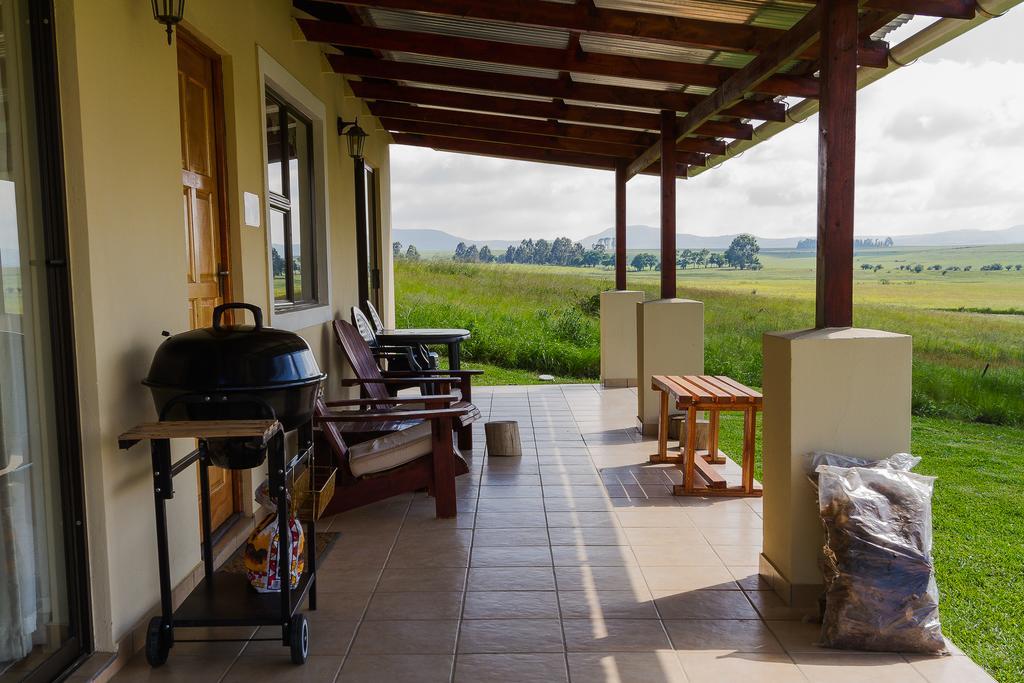 Forellenhof Guest Farm Wakkerstroom Exteriör bild